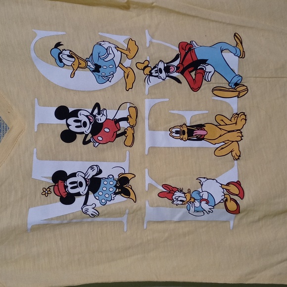 Women's Disney Mickey and Friends soft yellow v neck Sm T-shirt 👕 - Picture 3 of 6